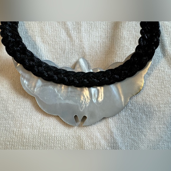 Handmade necklace. Turtle engraved on a shell - Picture 2 of 5